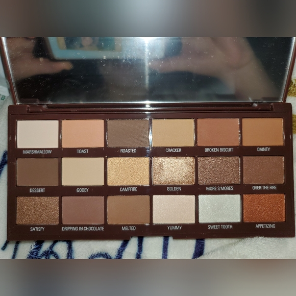 I Heart Revolution Eye Shadow Makeup Palette ( S'mores EDITION) Brand New. - Picture 7 of 7